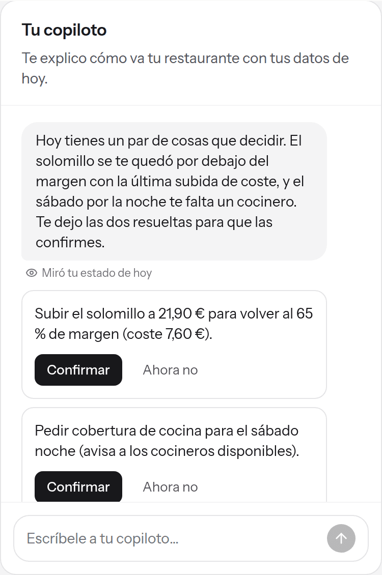 El repaso proactivo de la mañana: dos decisiones propuestas, cada una con Confirmar y Ahora no